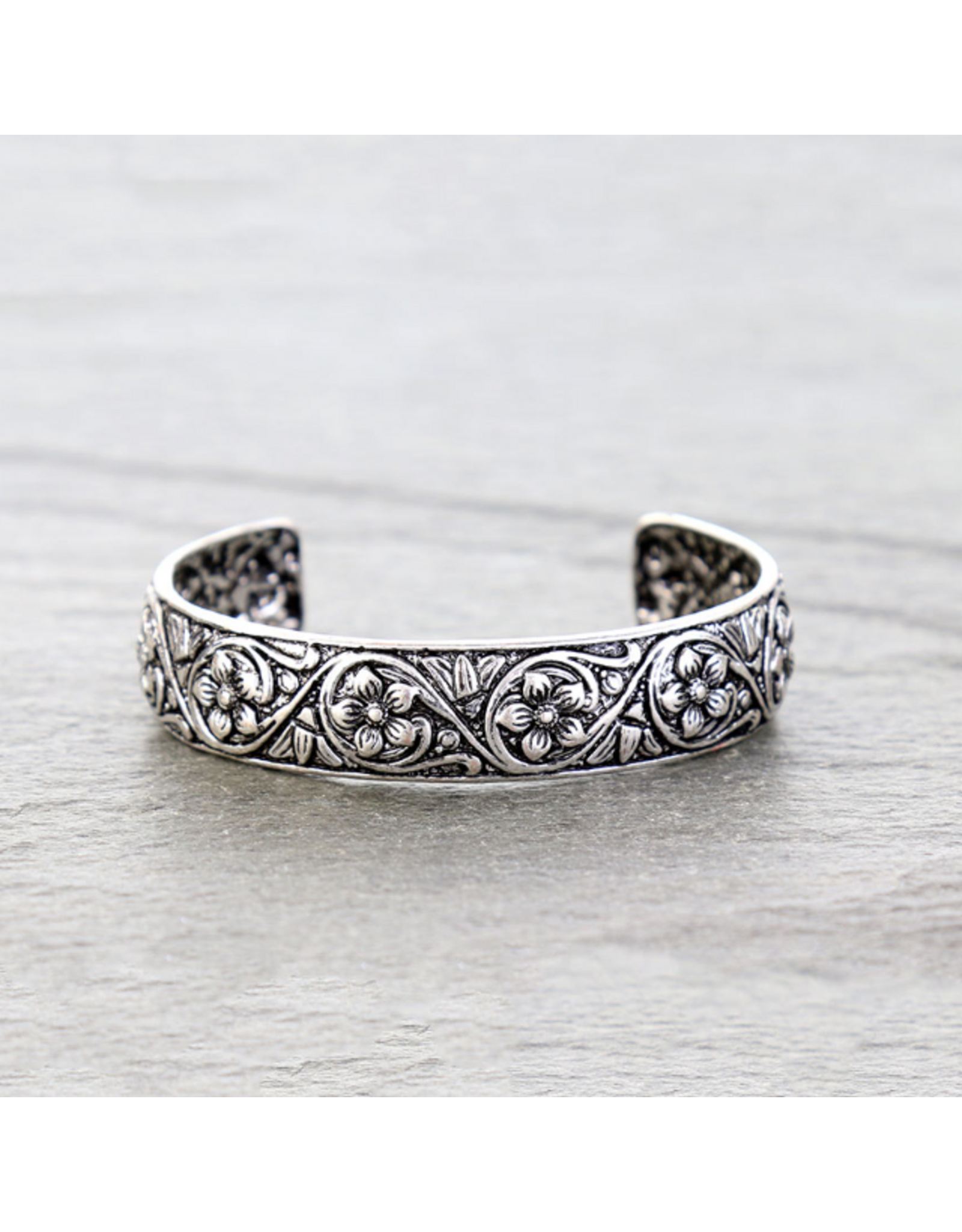 BRACELET CUFF WESTERN FLORAL ENGRAVED