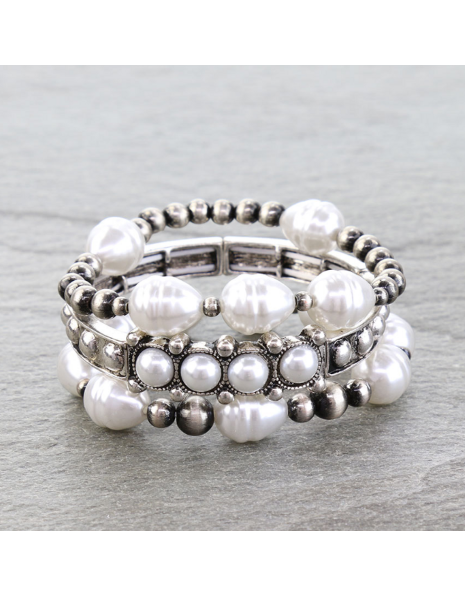 BRACELET STACK NAVAJO PEARLS AND PEARLS