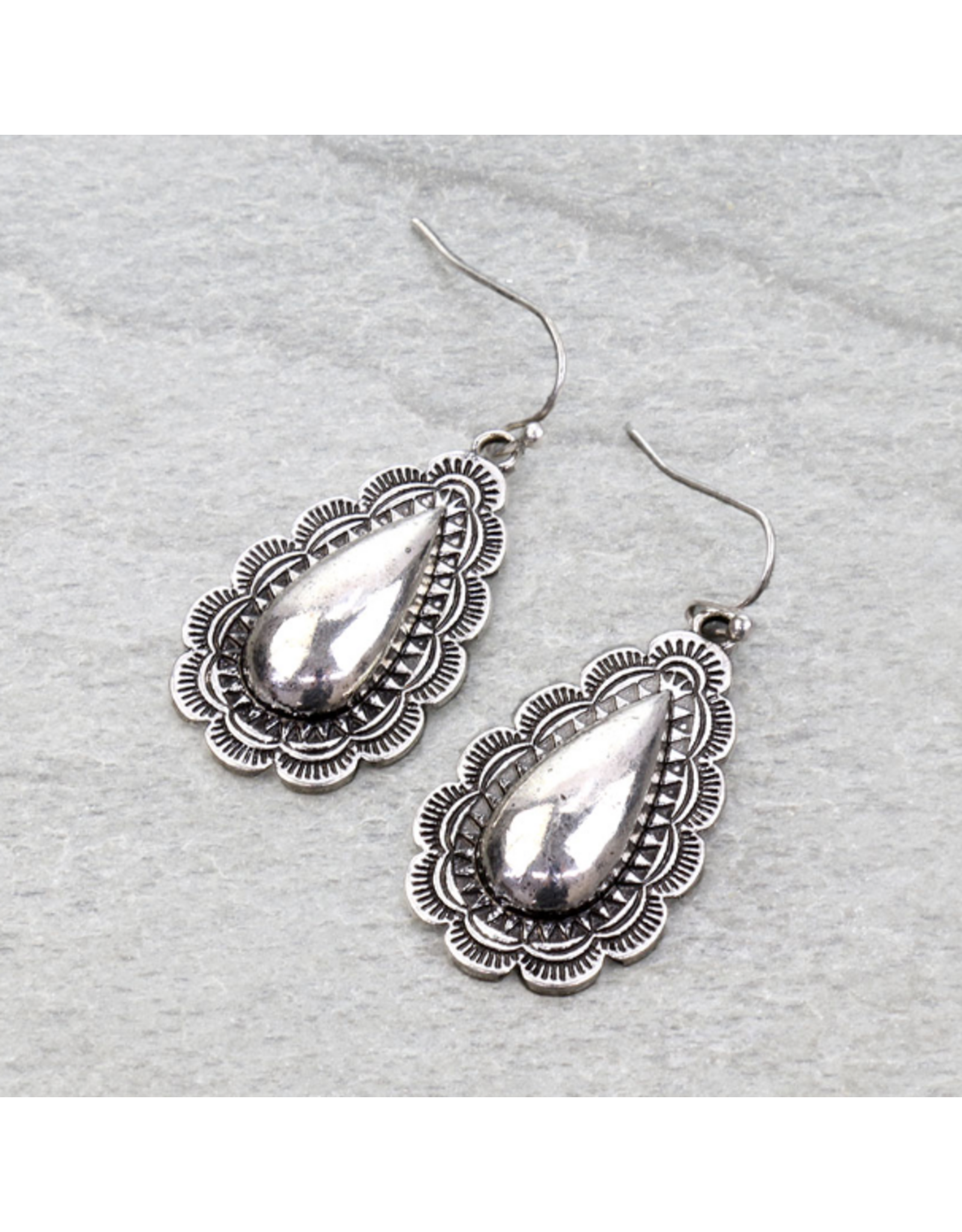 EARRING DANGLE TEARDROP CONCHO