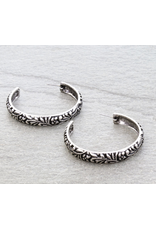 EARRING HOOP METAL ENGRAVED FLORAL