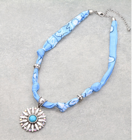NECKLACE WESTERN CONCHO CHARM SCARF