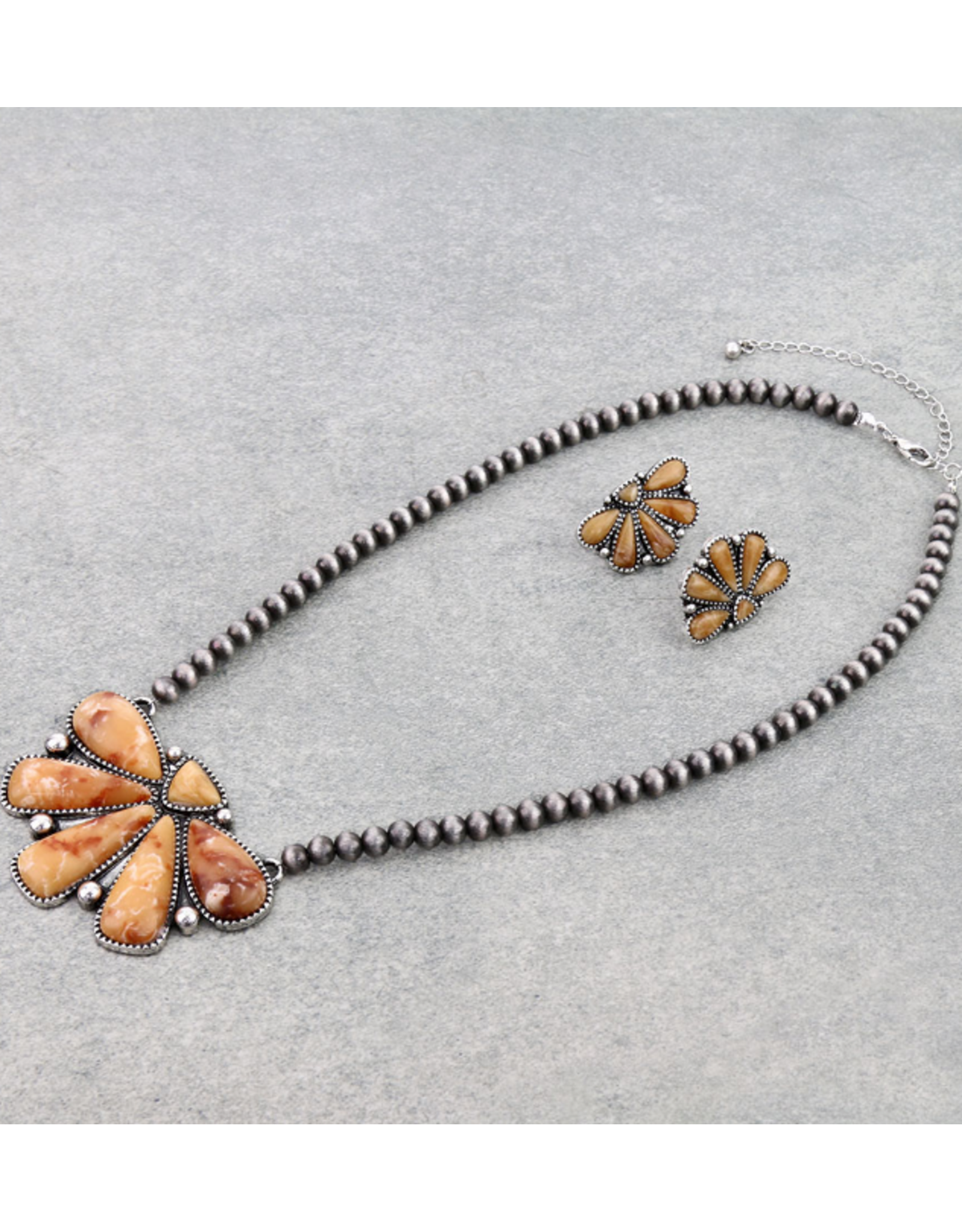 NECKLACE SET NAVAJO PEARL WITH ORANGE HALF SQUASH