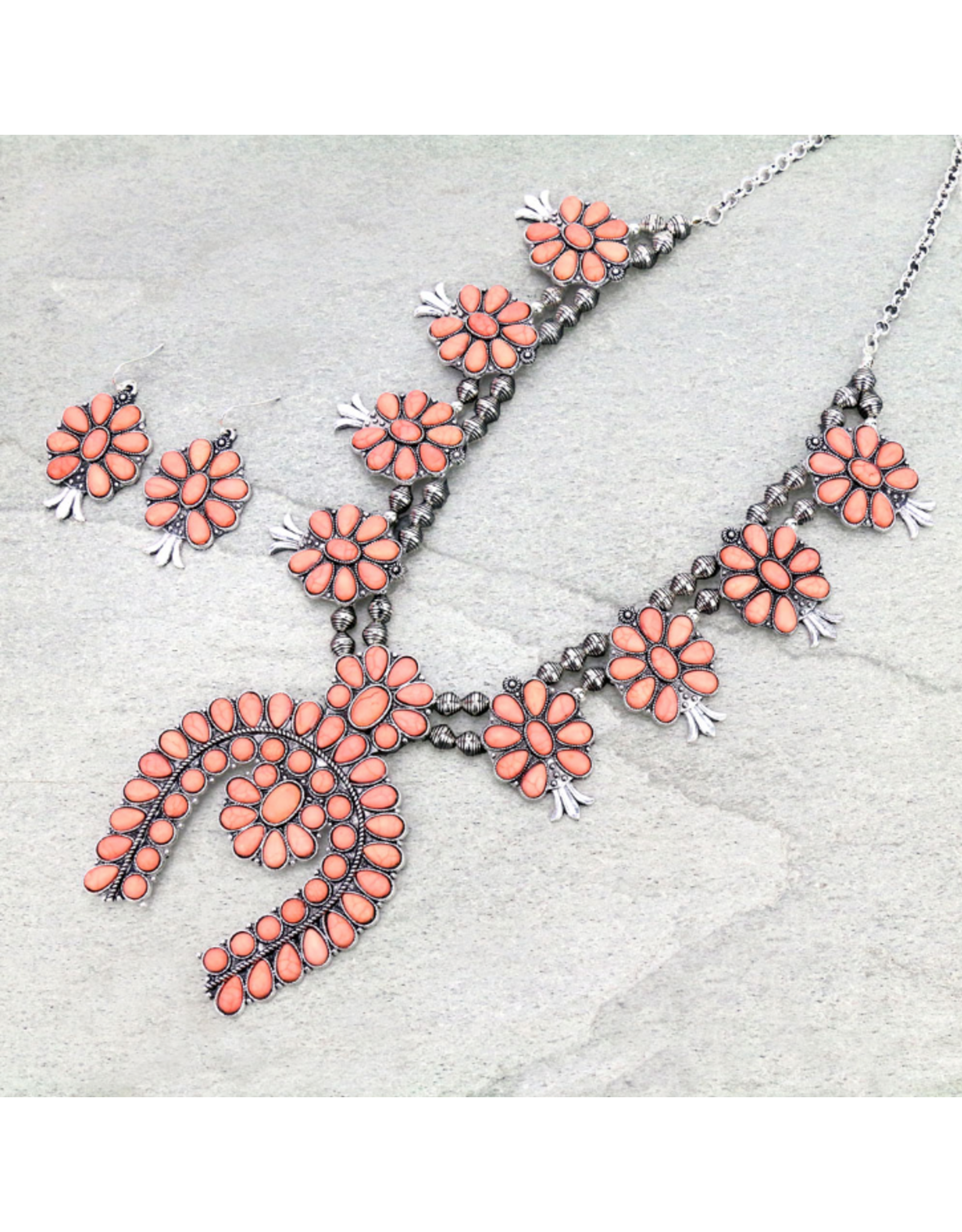 NECKLACE SET LARGE LIGHT PINK SQUASH BLOSSOM