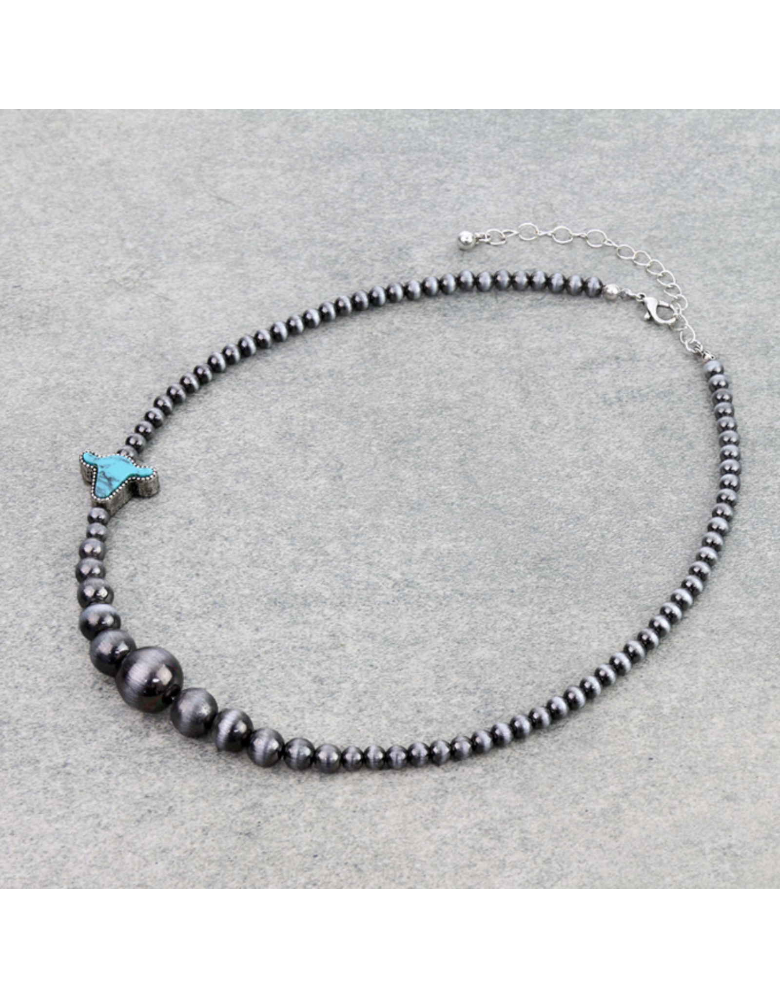 NECKLACE WESTERN NAVAJO PEARL AND COW HEAD