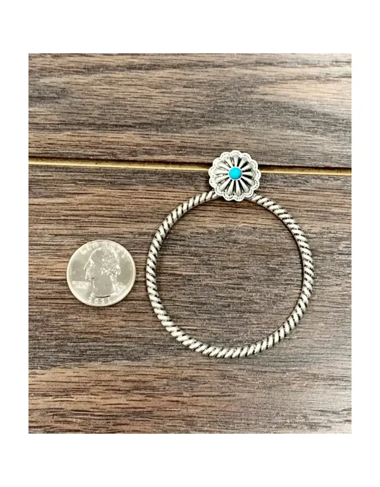 EARRING HOOP WESTERN CONCHO STUD