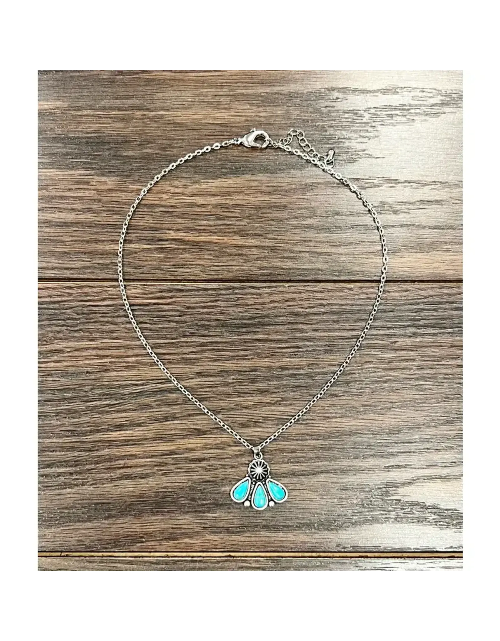 NECKLACE CHAIN THREE TEARDROP TURQUOISE STONE PENDANT