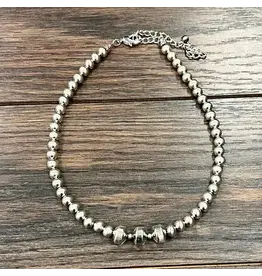 NECKLACE SILVER NAVAJO PEARL STYLE WITH LARGE SAUCER MIDDLE BEADS