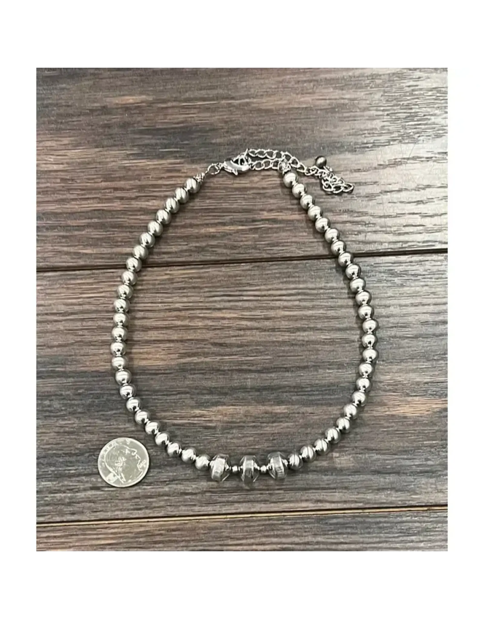 NECKLACE SILVER NAVAJO PEARL STYLE WITH LARGE SAUCER MIDDLE BEADS
