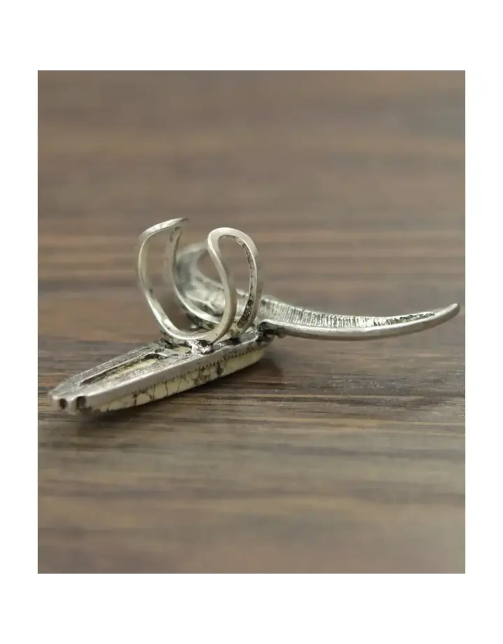 RING ADJUSTABLE WHITE LONG HORN