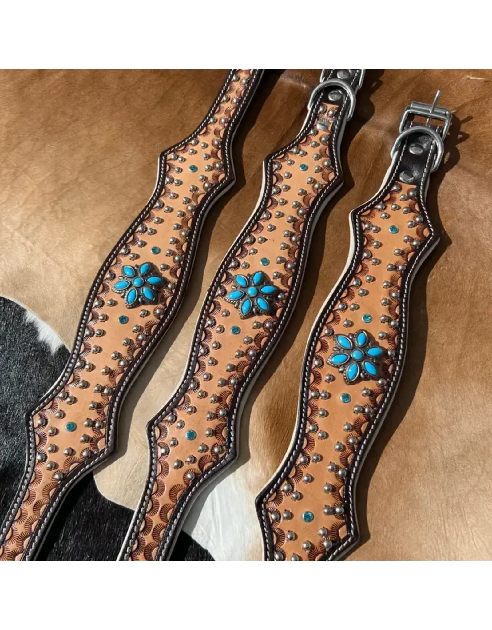 EQUIPAGE DOG COLLAR TOOLED LEATHER W/ TUR CONCHOS