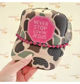TRUCKER CAP WOMENS NEVER STOP LOVING JESUS