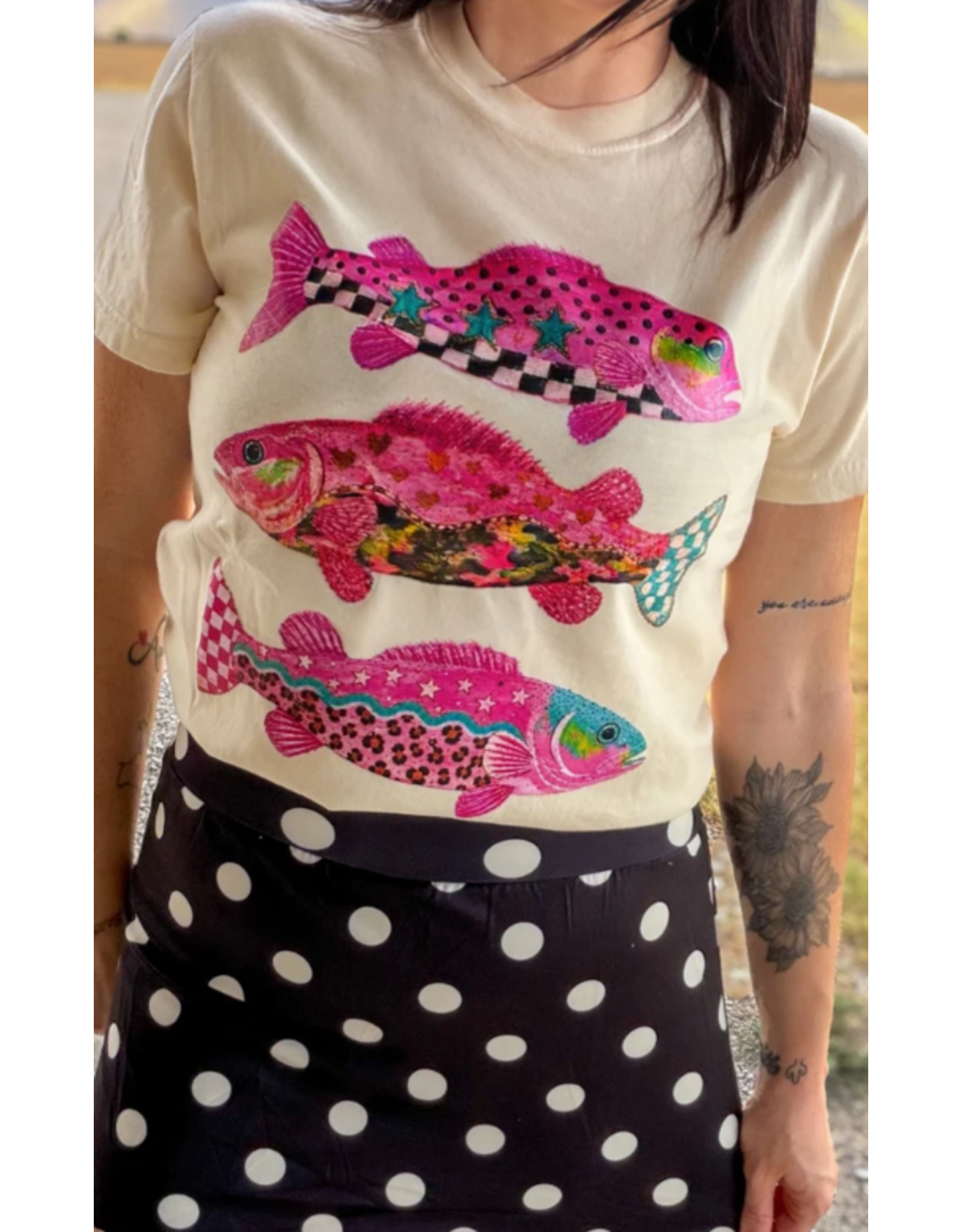 SHIRT WMS GRAPHIC TEE CATCH OF THE DAY