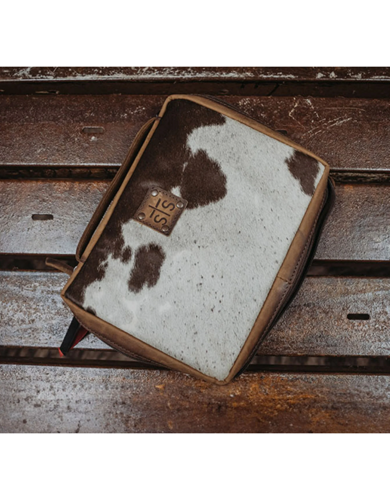 STS BIBLE COVER STS RANCH WEAR COWHIDE