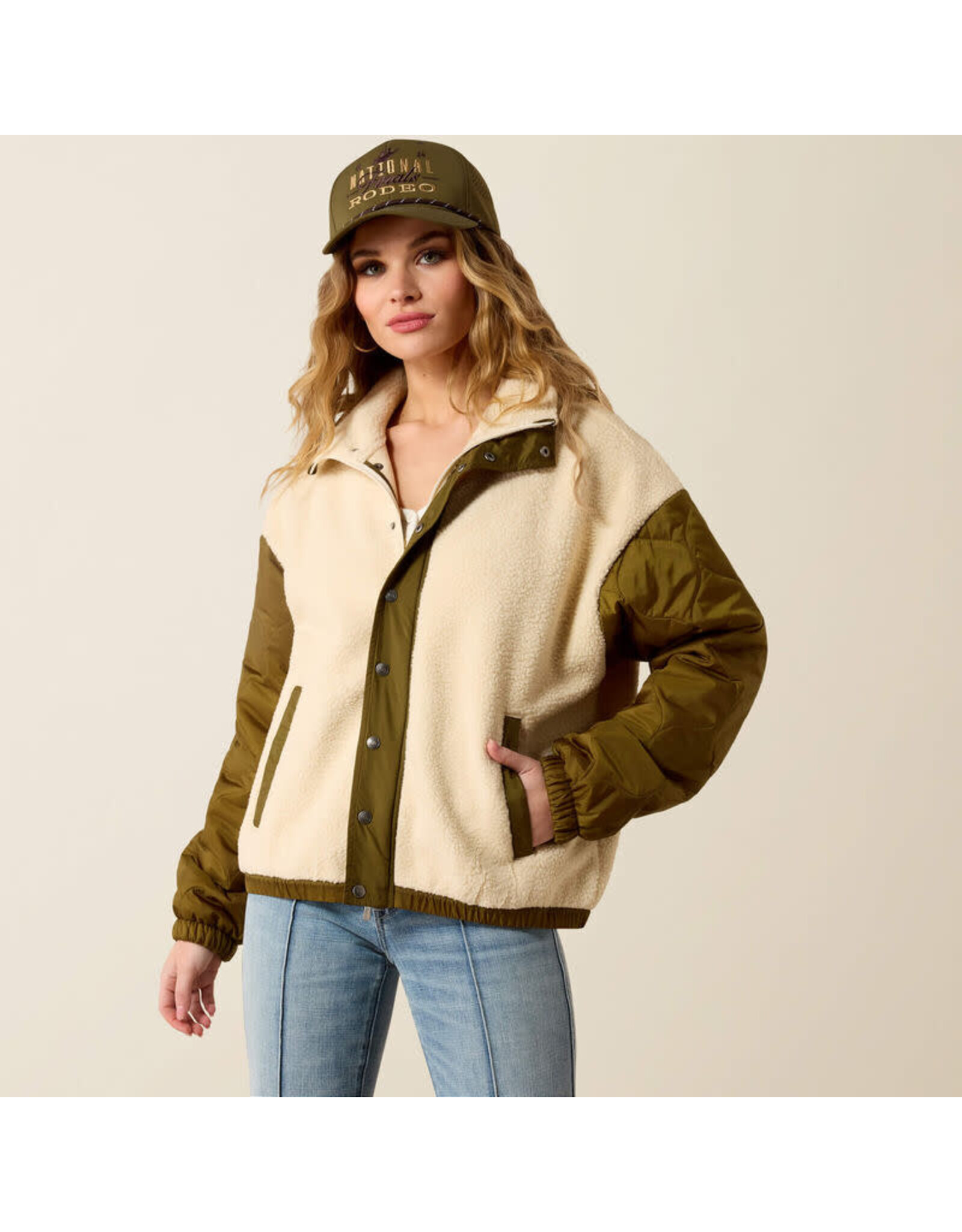 ARIAT JACKET WMS ARIAT SHERPA BLOCKED PARCHMENT MOSS GREEN