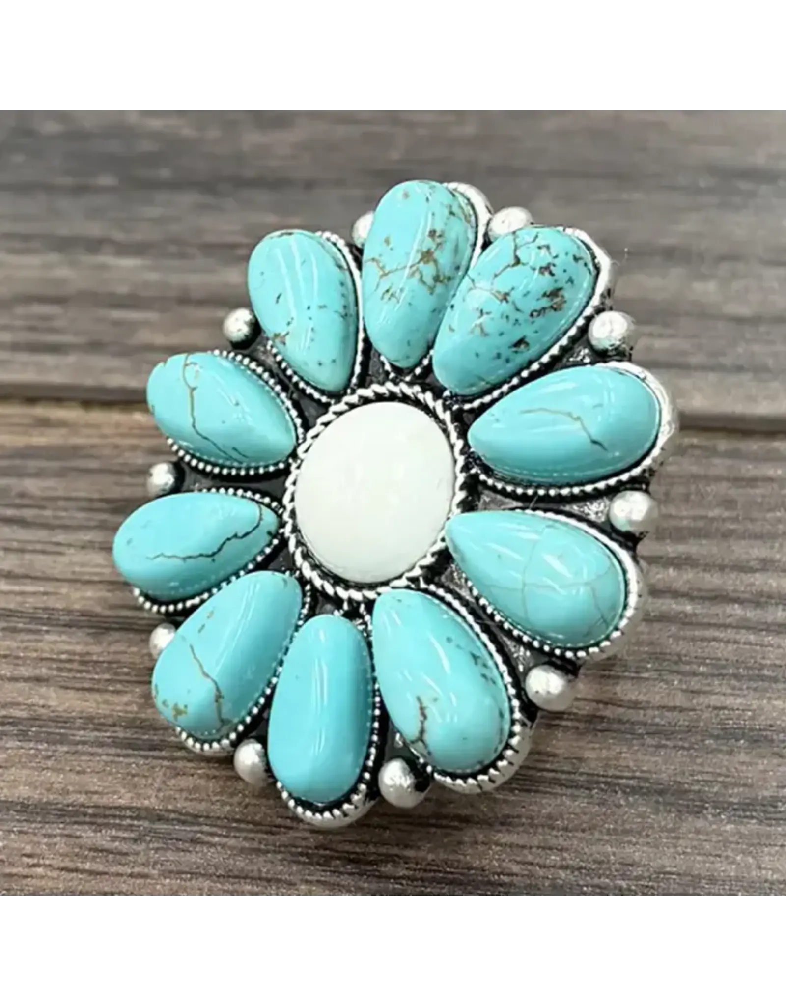 RING BIG TURQUOISE CONCHO WHITE CENTER