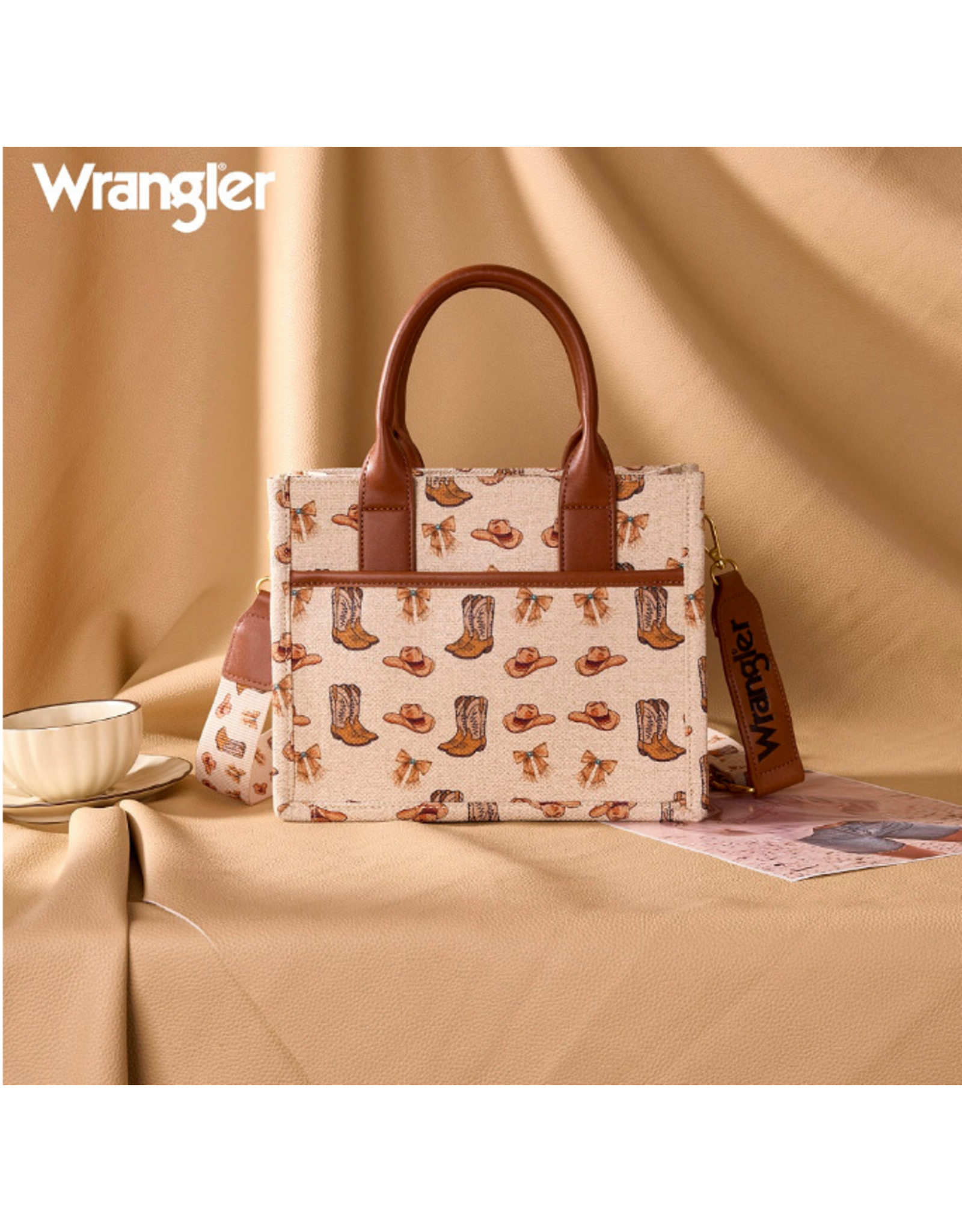PURSE CROSSBODY WRANGLER CREAM WITH BOOTS