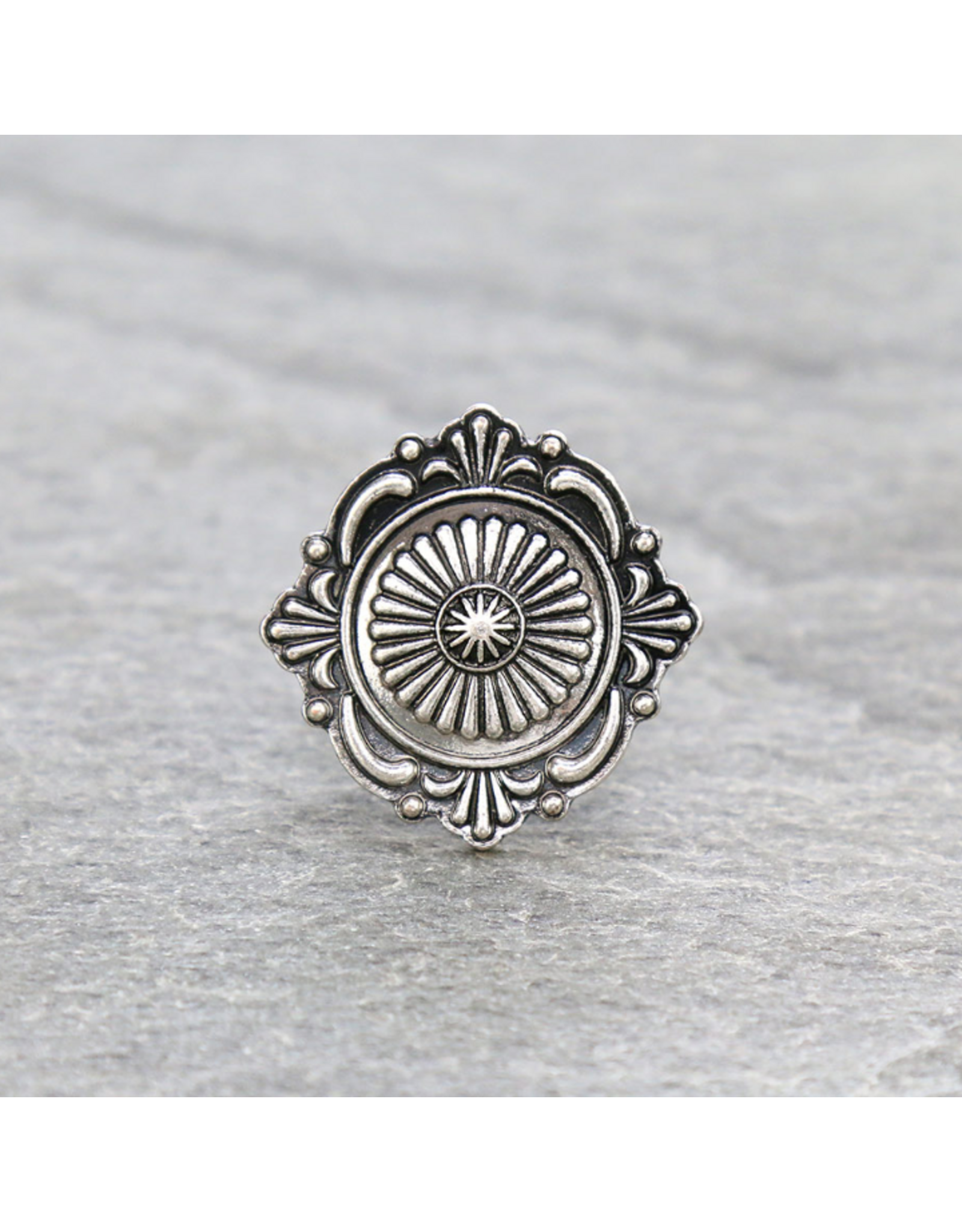 RING CUFF SILVER TEXTURE CONCHO