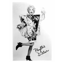 PHYLLIS DILLER, COMEDIAN SIGNED 8X10 WITH COA