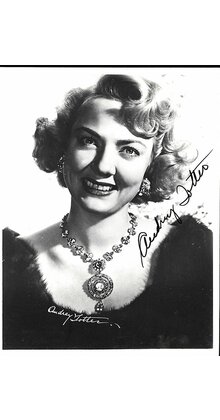 AUDREY TOTTER AUTOGRAPHED SIGNED 5x7 B&W PHOTO OUT FOR THE EVENING