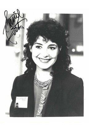 ANNIE POTTS AUTOGRAPHED SIGNED 8X10 PHOTO B & W