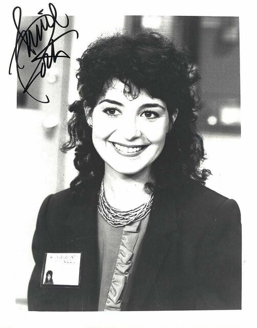 ANNIE POTTS AUTOGRAPHED SIGNED 8X10 PHOTO B & W