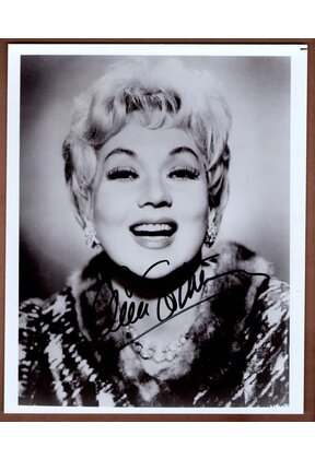 ANN SOTHERN, ACTRESS. AUTHENTIC AUTOGRAPH 8X10 PHOTO WITH COA