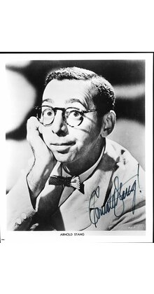 ARNOLD STANG, ACTOR & COMIC AUTOGRAPHED SIGNED 8X10 B&W PHOTO