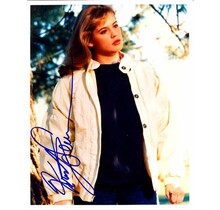 KRISTY SWANSON AUTOGRAPHED SIGNED 8X10 EARLY PHOTO WITH COA