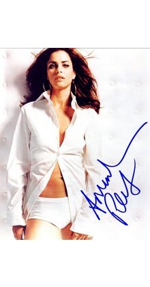 AMANDA PEET AUTOGRAPHED SIGNED 8X10 PHOTO IN WHITE WITH COA