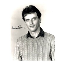 AIDAN QUINN AUTOGRAPHED SIGNED 8X10 WEARING SWEATER INCLUDES COA ID: 611