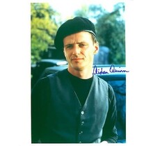 AIDAN QUINN AUTOGRAPHED SIGNED 8X10 WEARING BERET HAT. WITH COA