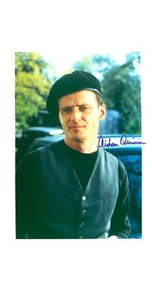 AIDAN QUINN AUTOGRAPHED SIGNED 8X10 WEARING BERET HAT. WITH COA