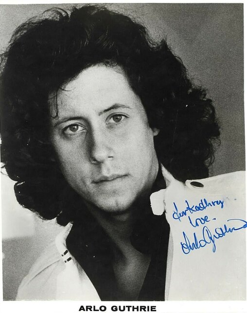 ARLO GUTHRIE, FOLK SINGER WRITER AUTOGRAPHED SIGNED 8X10