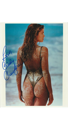 CINDY CRAWFORD 8 X10 AT THE BEACH FROM THE BEHIND !! NICE BUNS ! W/COA