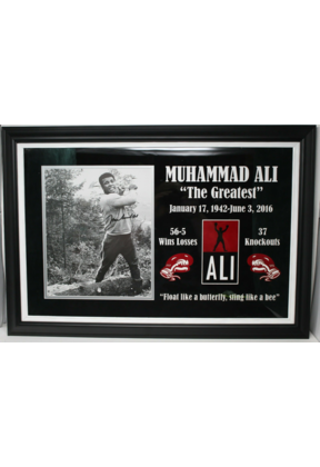 MUHAMMAD ALI IN TRAINING SWINGING A BIG AXE. SIGNED ! FRAMED