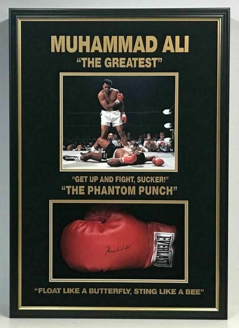 MUHAMMAD ALI  THE GREATEST SIGNED OFFICIAL EVERLAST GLOVE CUSTOM FRAME