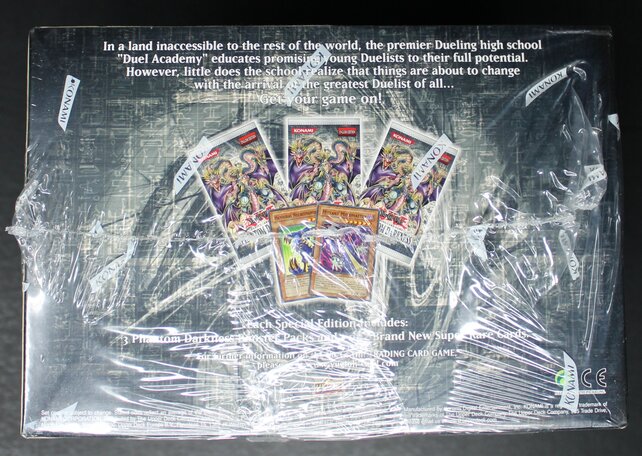 YUGIOH PHANTOM DARKNESS  SPECIAL EDITION DISPLAY
