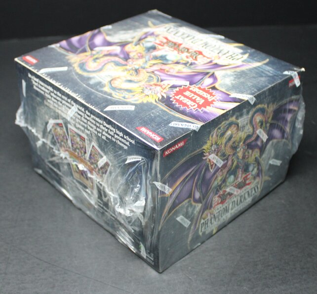 YUGIOH PHANTOM DARKNESS  SPECIAL EDITION DISPLAY