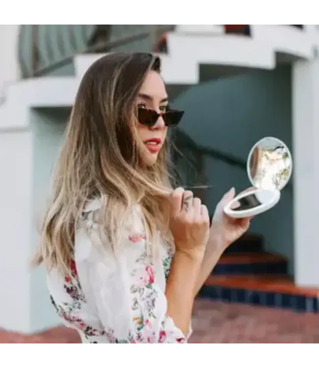 Lumi LED Mirror Mini Compact - White