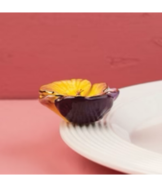 Nora Fleming A456 - Pansy Pop