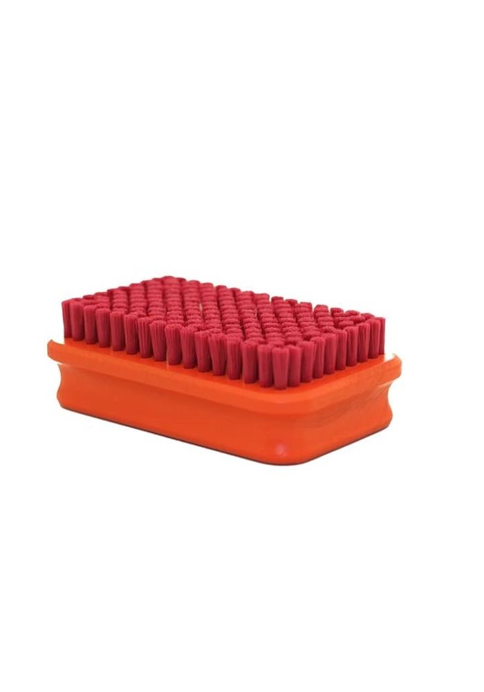 T0190B- Fine Red Nylon Brush