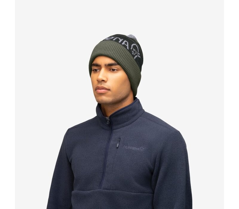 /29 heavy merinoUll logo Beanie