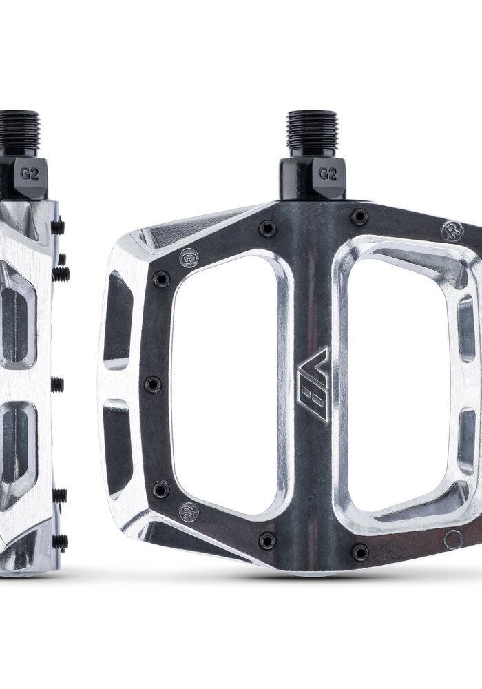 V8 Flat Pedal