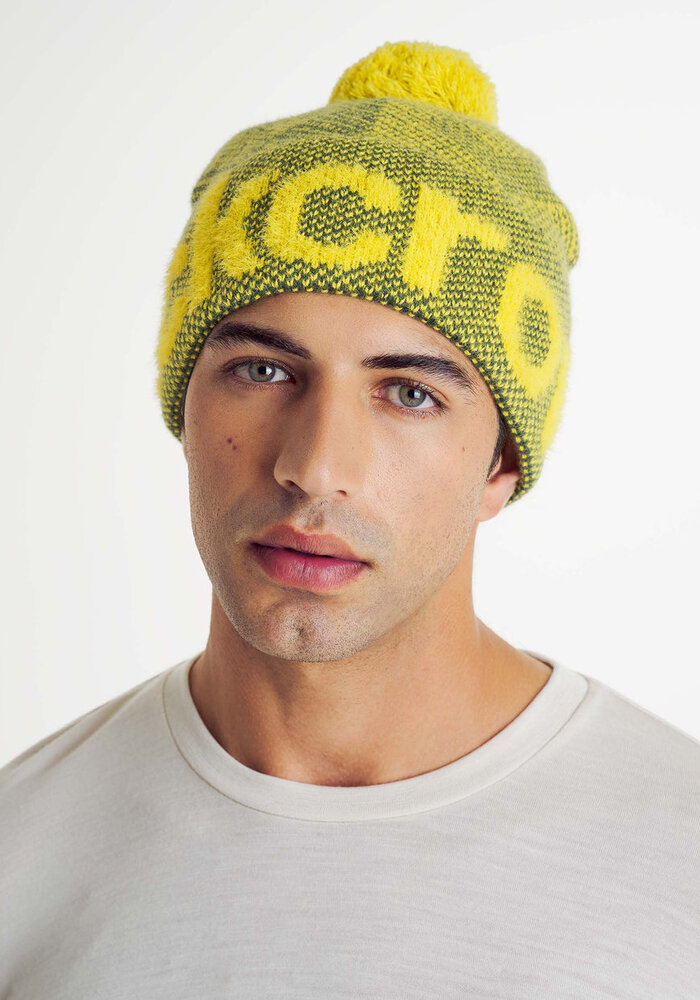 POM Beanie