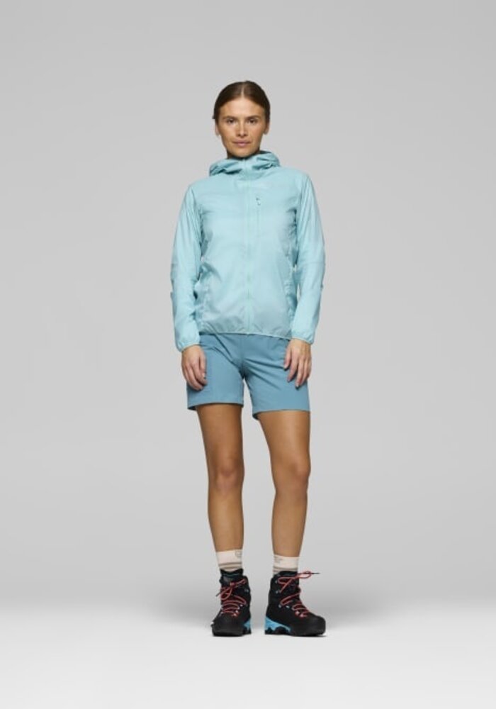 W's falketind aero60 Zip Hood