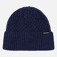 W's Alya Toque