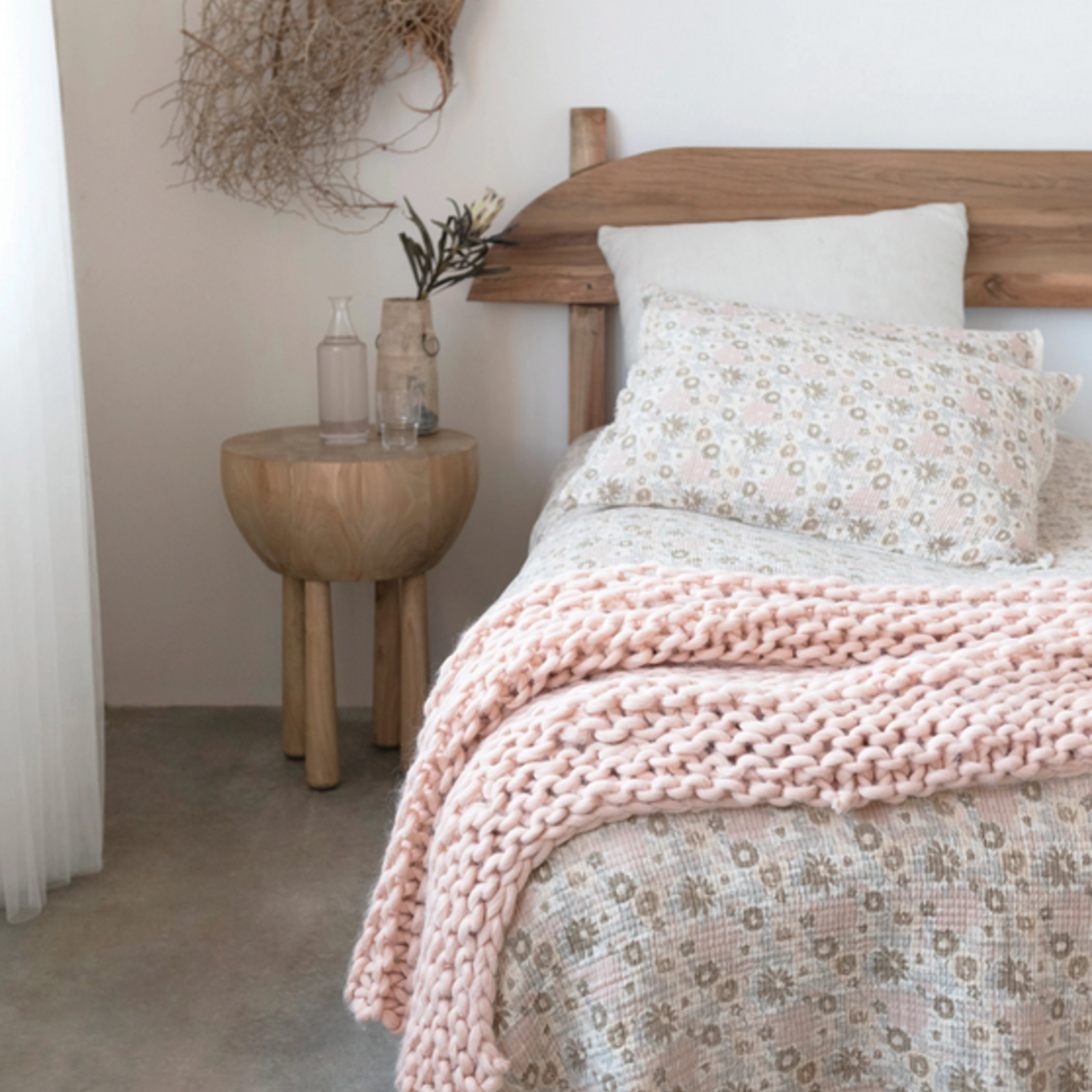 Creative Co-Op Chunky Knit Blanket Blush Pink