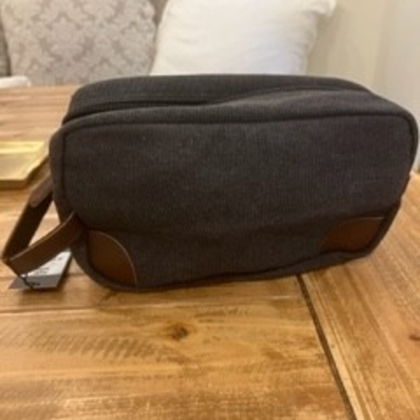 Mad Man Canvas and Leather Dopp Kit/ Black