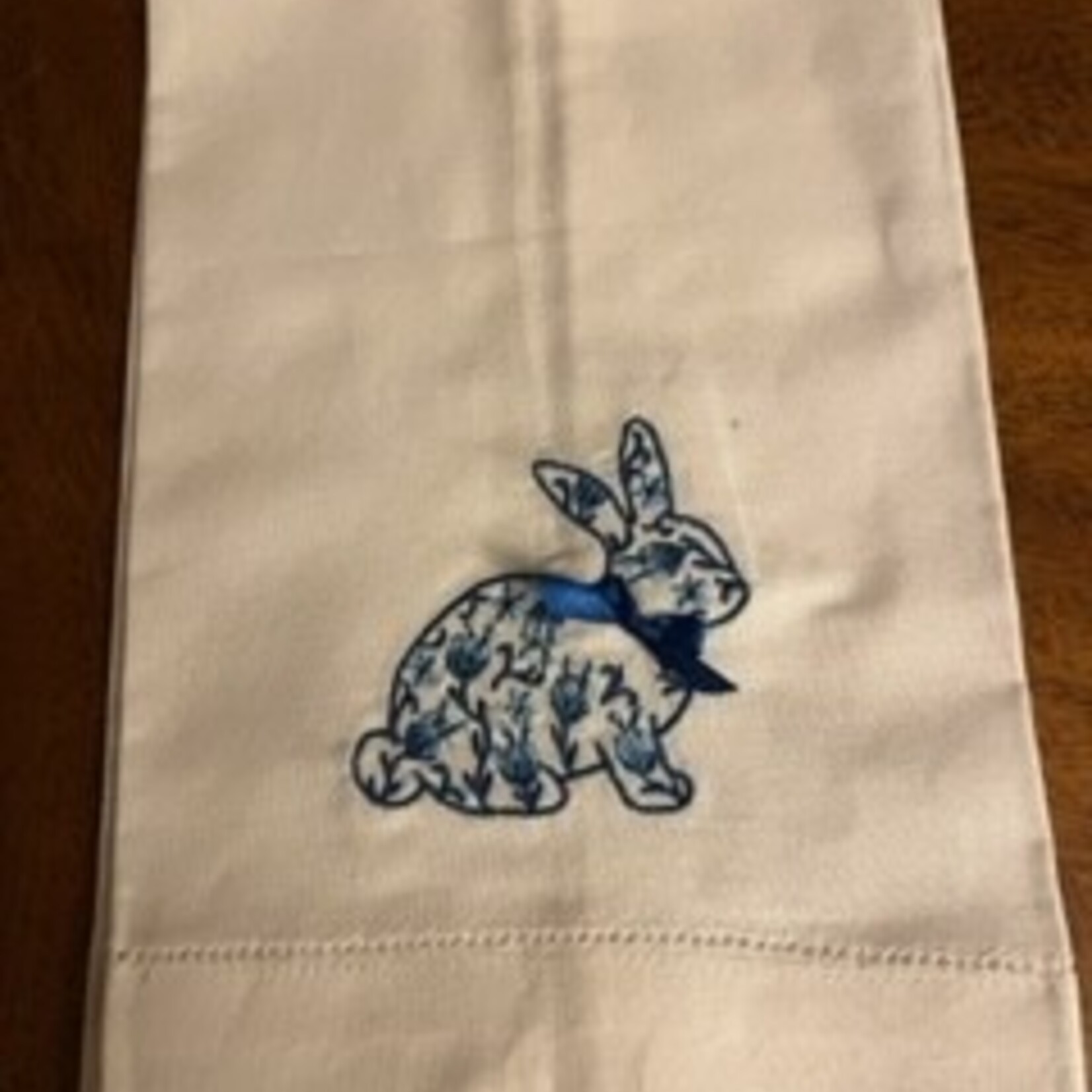 Peking Handicraft Chinoiserie Easter Bunny Hand Towel