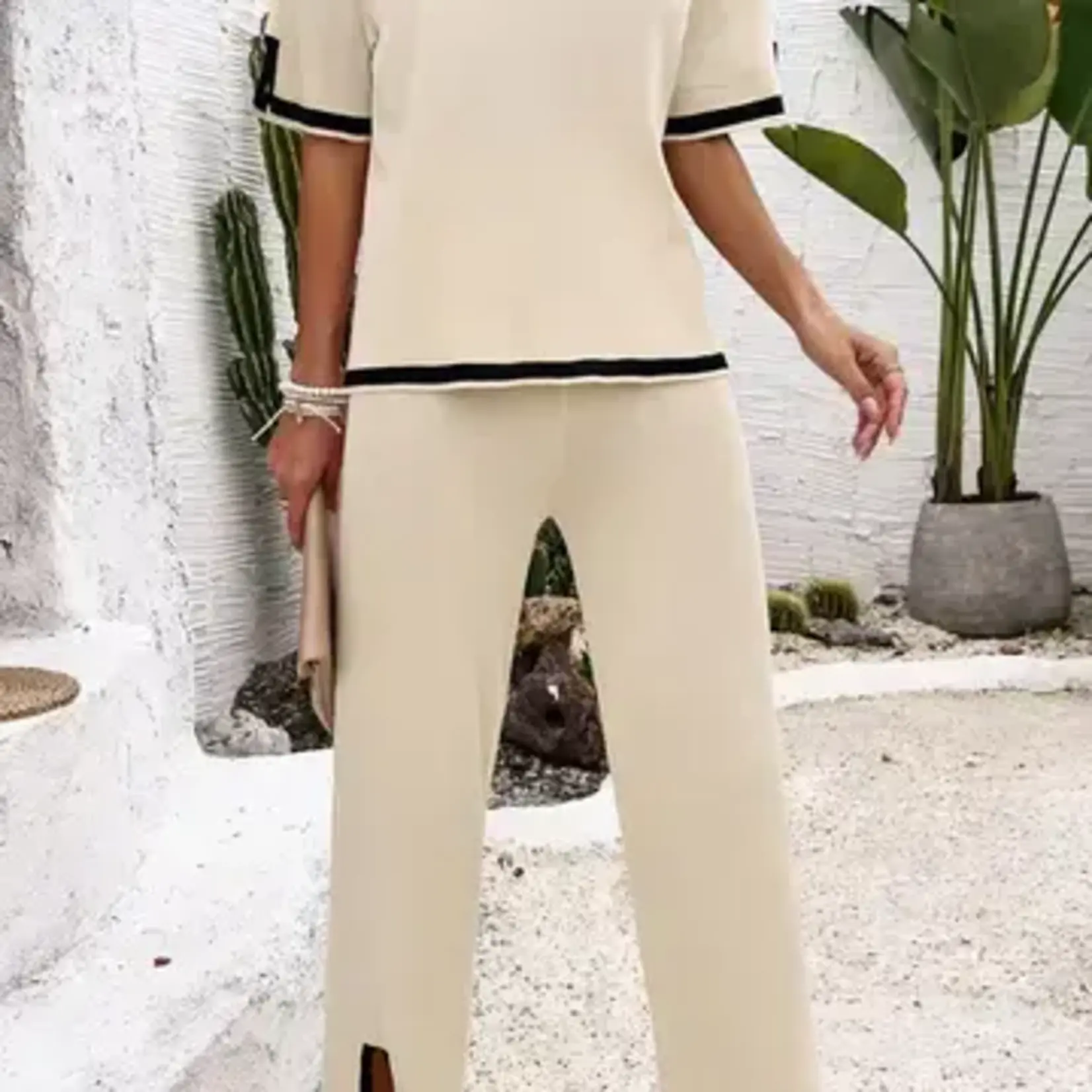 Lily Clothing Temperament Casual Short Sleeve Knitted Suit- Apricot